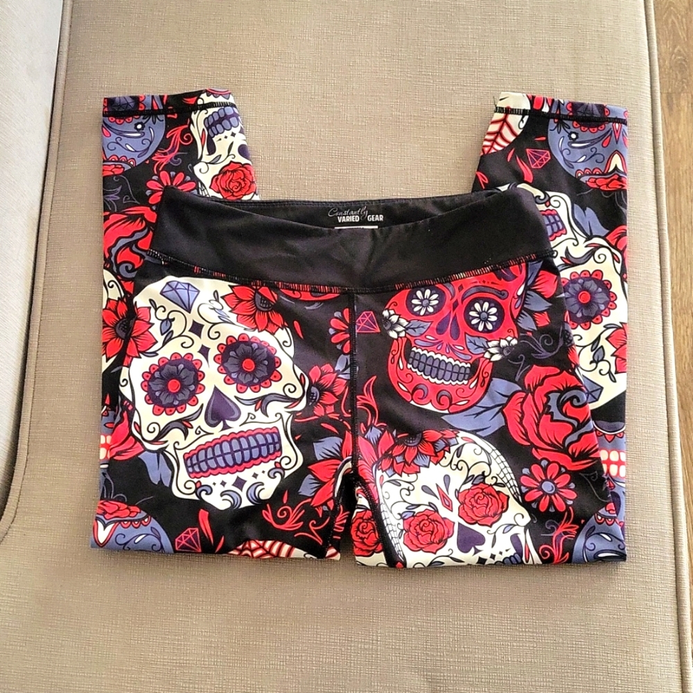 CVG Sugar Skull capri leggings. Size S No side pockets. UGC